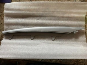 2007 2010 BMW X5 FRONT RIGHT LOWER BUMPER GRILLE MOLDING OEM PART # 51117168924 - Picture 1 of 4