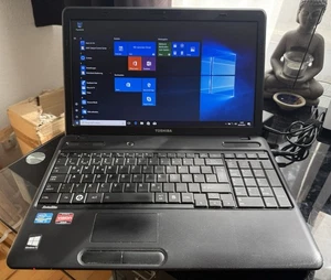 TOSHIBA Satellite C660 15.6“ Notebook Laptop i3 2.53GHz 750GB HDD 4GB RAM Win 10 - Bild 1 von 11