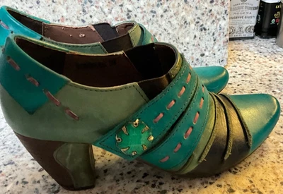 SPRING STEP WONDROUS L’ARTISTE SIZE 38/7.5 TEAL COMFORT ANKLE BOOTIE - Image 1 of 4