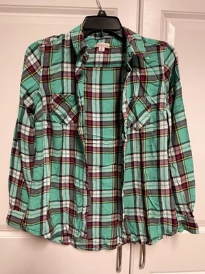 Camisa Merona para mujer talla pequeña multi verde de franela a cuadros manga larga con botones Foto 1 de 2