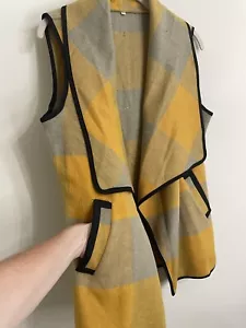 Chaleco a Cuadros Amarillo Frente Abierto Talla M Kimono Borde Negro Gris Búfalo Cuadros LINDO NUEVO CON ETIQUETAS - Imagen 1 de 12