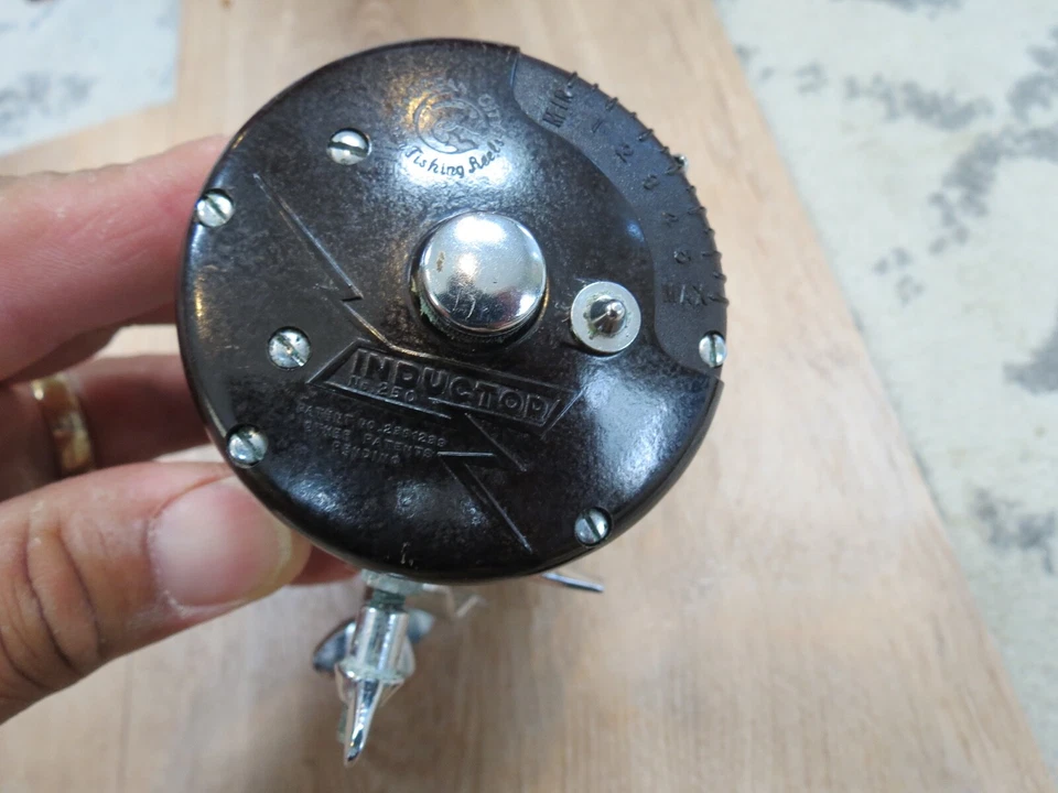 Carrete de pesca de agua salada Ocean City Inductor EE. UU. (lote #17369) Foto 1 de 4