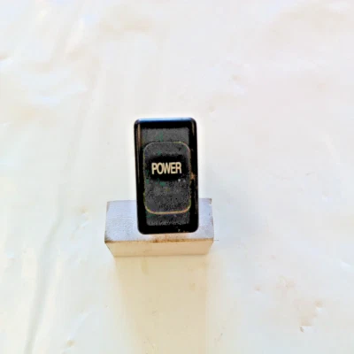 Interruptor de tablero UD 2300 2600 3300 2011 A 2014 PROBADO BUENO VER FOTOS Foto 1 de 3