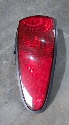 Ford Contour 1995 lámpara trasera izquierda lado del conductor Foto 1 de 4