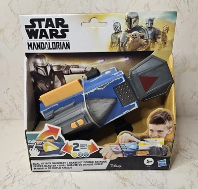 STAR WARS The Mandalorian Dual Attack Gauntlet Lights  - Image 1 of 4