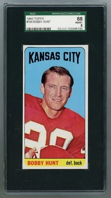 1965 Topps #104 Bobby Hunt SGC 8 NM/MT #1232468-030  *RE422* - Image 1 of 2