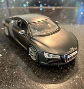 Coche modelo fundido a presión Audi R8 Maisto 1:24 - sin caja, negro mate - Imagen 1 de 5