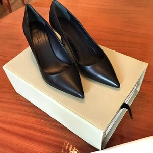 MAX MARA "ORIETTA" HANDMADE IN ITALY NERO/BLACK PAIR OF PUMPS SIZE 8/B $295.00 - Picture 1 of 10