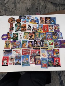 Vintage Button Pin RIESIGES Konvolut 55 Filme Disney 1990’s Cinderella Tarzan Pooh - Bild 1 von 14