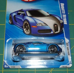 2010 Hot Wheels HW Hot Auction - Bugatti Veyron - Blue - Picture 1 of 3