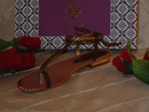 ISOLA "ADENA" BRONZE/BROWN GREEK THONG FLAT SANDAL SZ 11 **LOVE THE TOE RING** - Picture 1 of 7