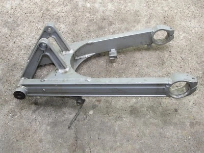 1986 - 1987 Kawasaki Ninja ZX1000 ZX 1000R Rear Swing Arm 33001-1240-X3 - Image 1 of 4