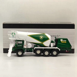 1/34 FIRST Oshkosh Front Discharge Mixer 19-4245 DIECAST METAL REPLICA Green - Picture 1 of 10