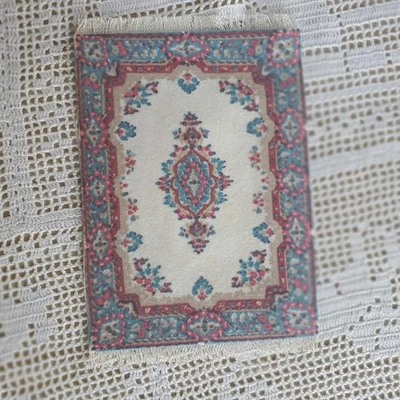 Alfombra vintage con estampado de terciopelo talla casa de muñecas #8 Foto 1 de 3