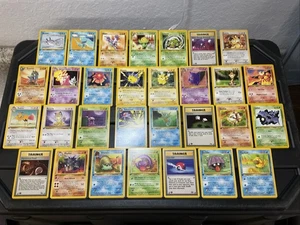 (30) Pokemon Non Holo Card VTG 1ST EDITION 1999 Lot GENGAR PIKACHU GYM SLOWBRO - Picture 1 of 4