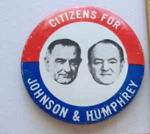 CITTADINI PER JOHNSON & HUMPHREY ~ 1980 SPILLA DISTINTIVO ~ - Foto 1 di 4