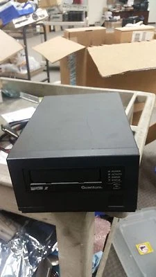 Quantum Ultrium LTO 2 Tape Drive CL1002 160 SCSI 200/400GB Desktop TE3200-811 - Image 1 of 4
