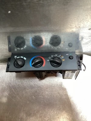 Оригинальный климат-контроль температуры тепла переменного тока 95 96 97 Chevrolet Cavalier 16208521 1806 - Изображение 1 из 4