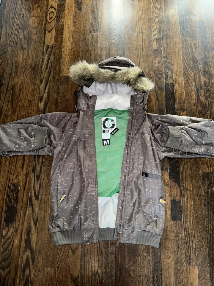 VOLCOM V LINE SCIENCE SNOW 06 NIMBUS SNOWBOARD JACKET WOMENS SIZE M FUR HOOD - Image 1 of 4