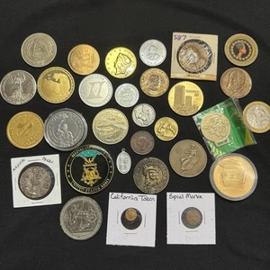 Lot of 30 Various US & Foreign Mixed, Miscellaneous, Medals, Tokens, and Coins - Picture 1 of 6