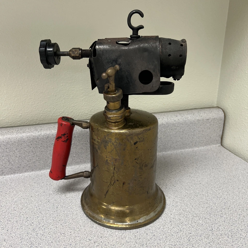 Soplador de latón vintage CLAYTON & LAMBERT Foto 1 de 4