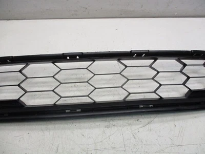 LOWER BUMPER CENTER GRILL ASSEMBLY FITS 16-18 HONDA HR-V 2792 Foto 1 de 4