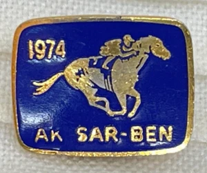 1974 Vintage Aksarben Ak-Sar-Ben Membership Lapel Pin Omaha Nebraska NE - Picture 1 of 3