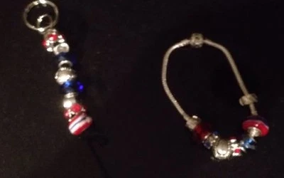 Chicago Cubs Bracelet & Keychain - Image 1 of 4