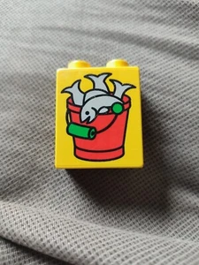 Duplo, Brick 1 x 2 x 2 with Bucket of Fish PatternItem No: 4066pb040 - Picture 1 of 8