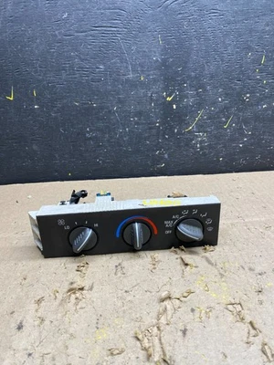 GMC Chevrolet Express 1500 2001-2007 control de clima aire acondicionado U5607 DG Foto 1 de 4