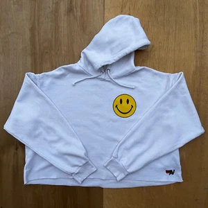 AVIATOR NATION SMILEY FACE PULLOVER CROPPED HOODIE Women’s sz M White - Picture 1 of 8