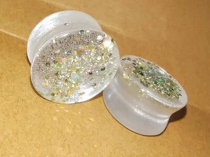 Pair of Clear Resin Plugs | Handmade | Clear & Holographic | Size 18mm (11/16") - Picture 1 of 6