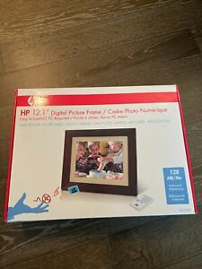 HP 12.1 Digital Picture Frame df1200a1 128mp Internal Storage OPEN BOX NEW