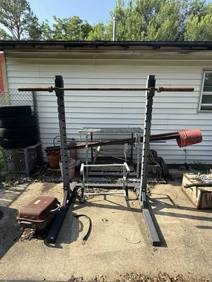 Estante ajustable para sentadillas con pesas Foto 1 de 4