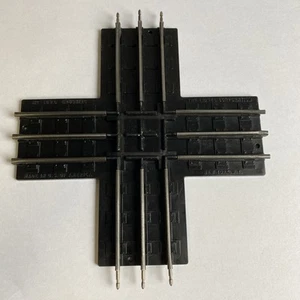 LIONEL O27 TRAIN 1020 CROSSOVER TRACK 90 DEGREE CROSSING Model Train Railroad RR - Picture 1 of 8