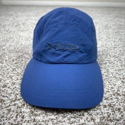 De colección Patagonia Sombrero Gorra Correa Panel Trasero Hombres Pequeño Azul Nylon Peces Senderismo Gorp Foto 1 de 4