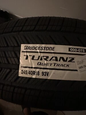 Pneu Bridgestone Turanza QuietTrack 245/40R18 - Imagem 1 de 4