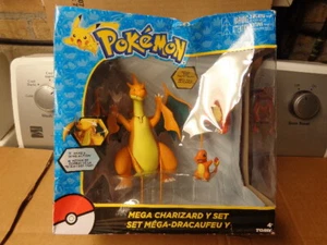 TOMY 2016 EXKLUSIVES POKEMON MEGA CHARIZARD 3ER-PACK SET BESCHÄDIGTE BOX NEU - Bild 1 von 4