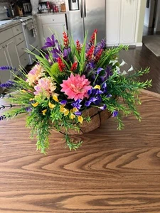 Colorful Hanging Silk Flower Bowls and Vases and Plants for Every Occasion. - Picture 1 of 15