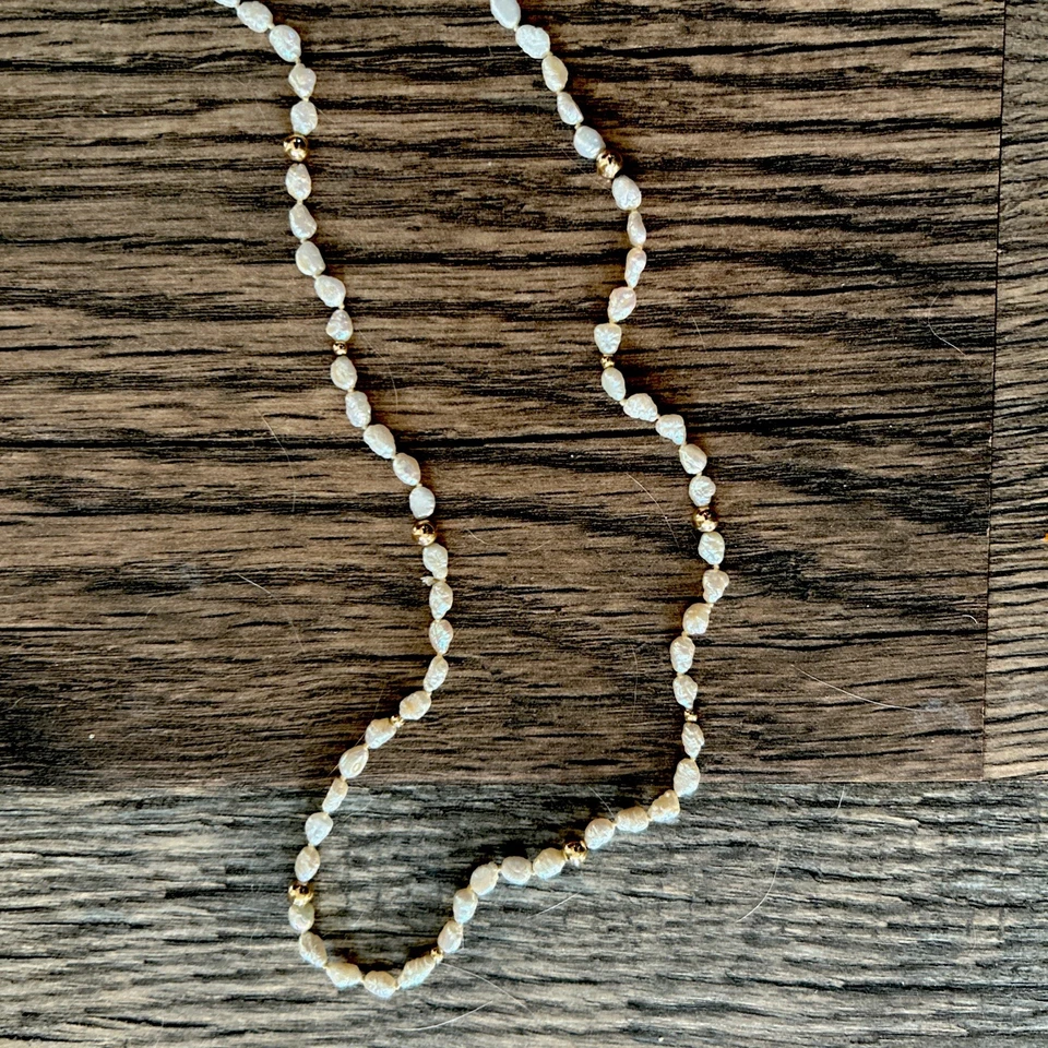 COLAR PÉROLAS DE ÁGUA SALGADA 14 QUILATES CONTAS PEQUENAS 66" DE COMPRIMENTO - Imagem 1 de 4