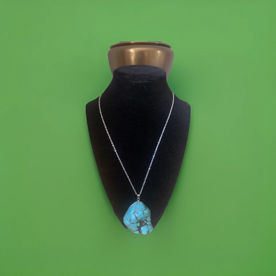Collar colgante turquesa pepita grande sin marca  Foto 1 de 4