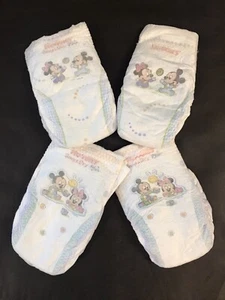 Huggies X4 (2012) Snug & Dry Windeln Baby Mickey & Minnie Größe 2 - Bild 1 von 20