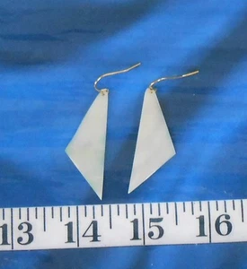 ~ Perlmutt (MOP) Muschel Schmuck Ohrringe ~ poliertes Elfenbein / goldenes Elfenbein ~ - Bild 1 von 2