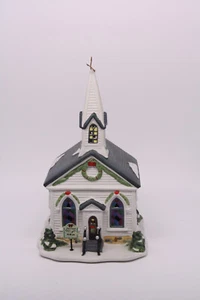 St. Nicholas Square Illuminated WEDDING CHAPEL Village Collection 2001 Vintage - Picture 1 of 23