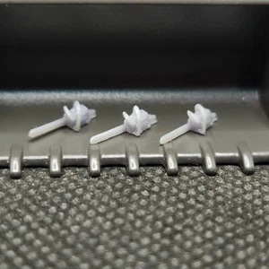 Motosega stampata in 3D scala HO 1:87 confezione da 3 accessori layout treno diorama - Foto 1 di 3