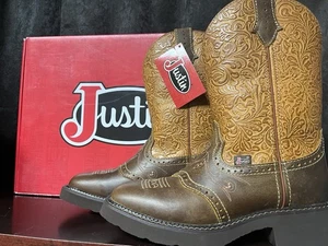 Justin Boots Women's Size 7.5 B GY9530 Starlina 11" Tan Frenzy Perfed Saddle NEW - Picture 1 of 5