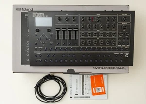 Roland - SH-4D Compact Desktop Synth - Perfect Condition - Boxed - Picture 1 of 5