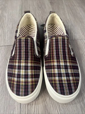 Taos Women's Rubber Soul Burgundy Plaid Slip On Sneakers Shoes New Size 7.5 - Image 1 of 4
