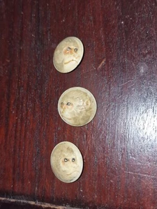 Set Bottoni Antichi Intagliati Giapponesi Scolpiti Scimmie Vintage - Foto 1 di 18