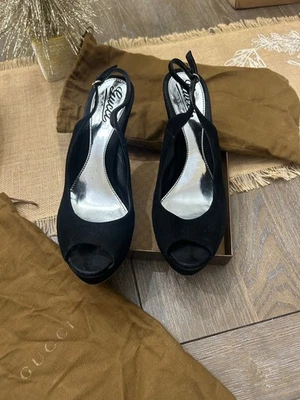 Cuña con plataforma de gamuza Gucci Foto 1 de 4